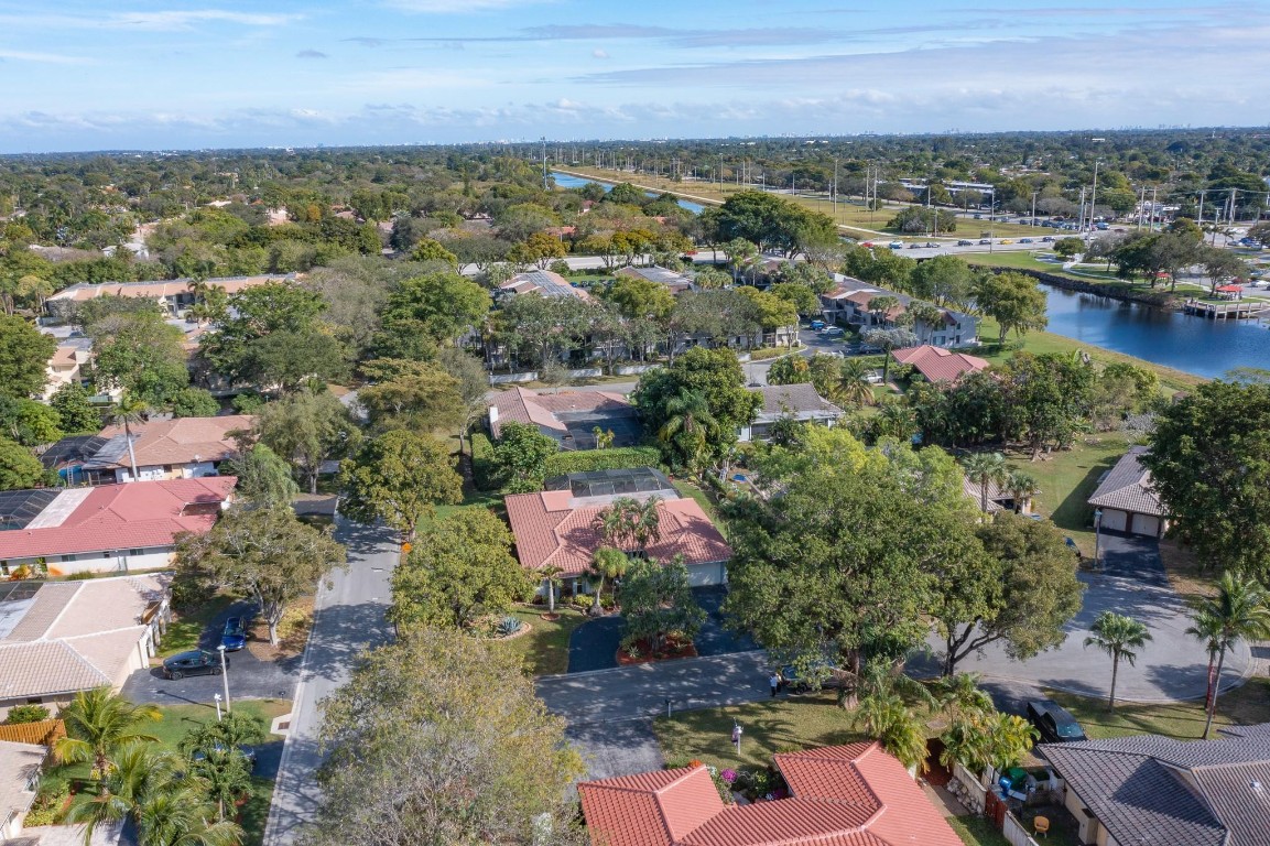 Oak Wood 80-39 B - Residential