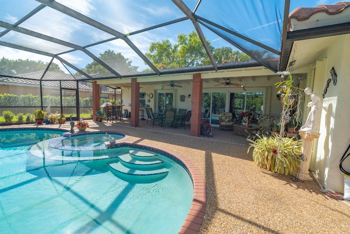 Oak Wood 80-39 B - Residential