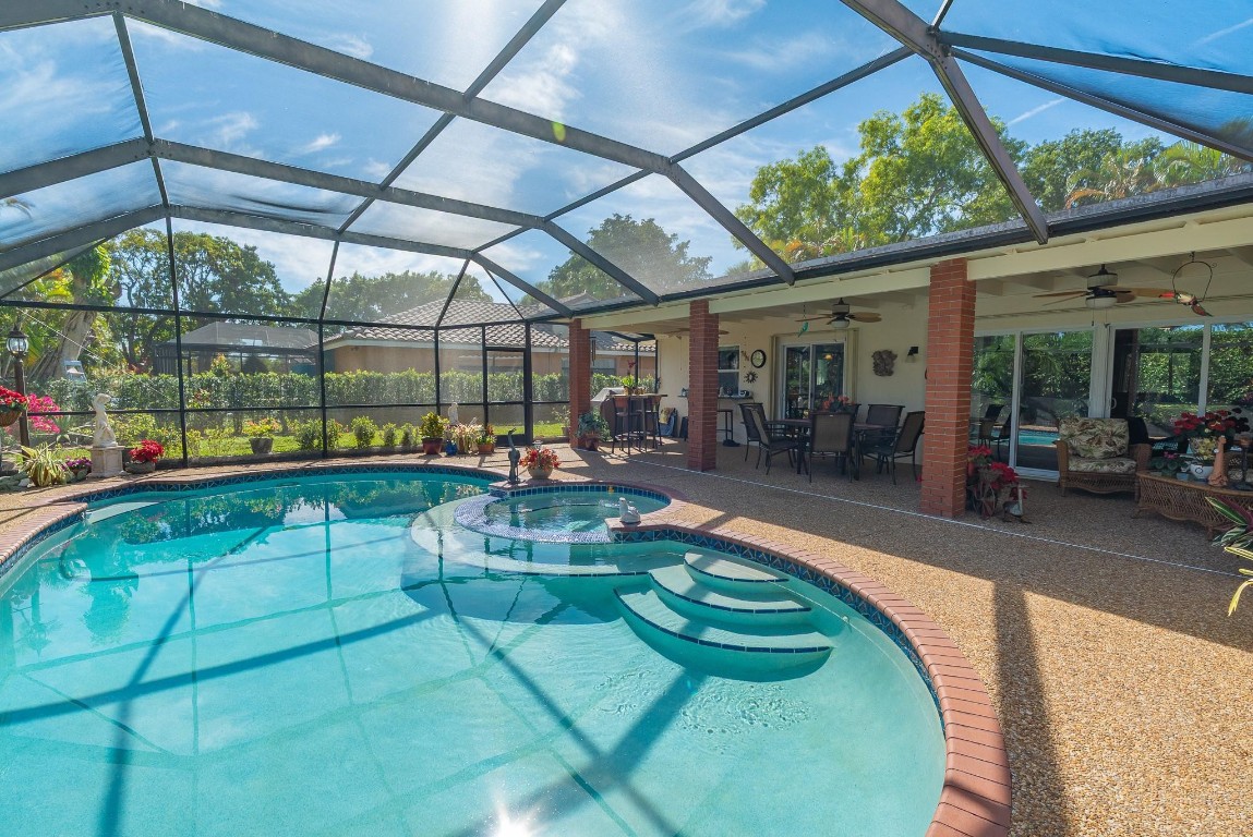 Oak Wood 80-39 B - Residential