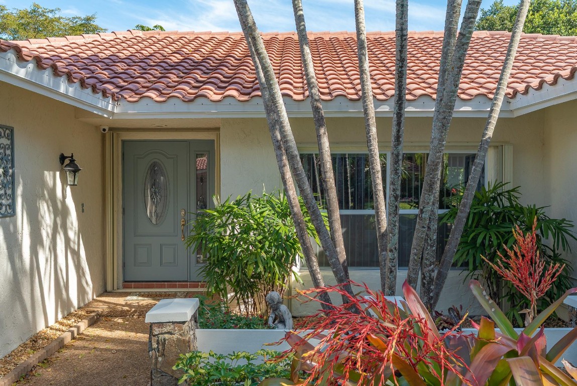 Oak Wood 80-39 B - Residential