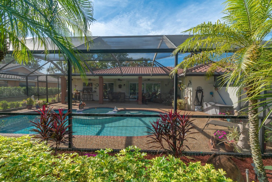 Oak Wood 80-39 B - Residential