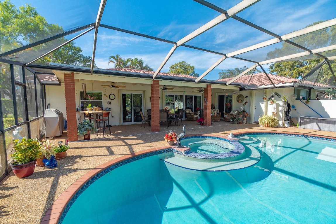 Oak Wood 80-39 B - Residential