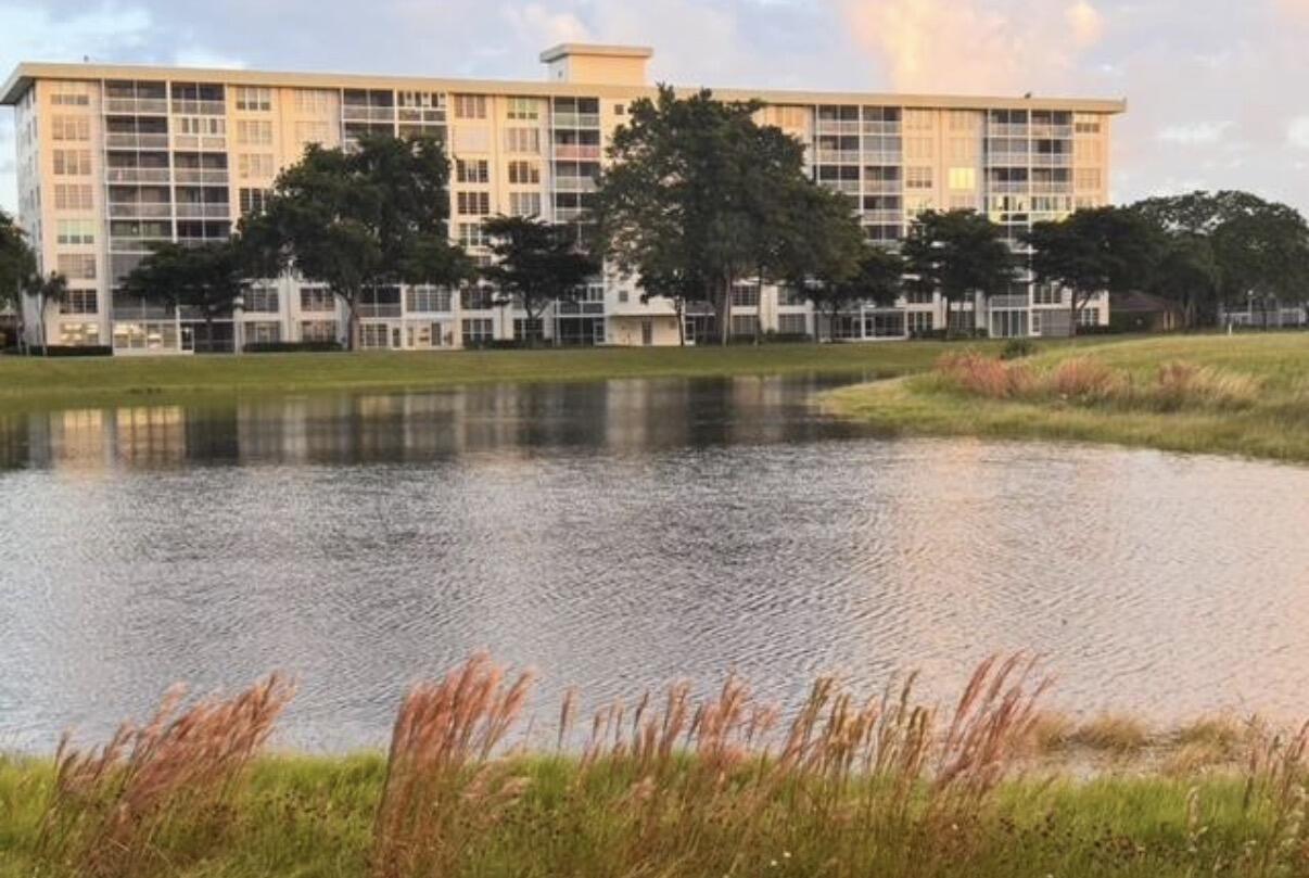 NO 51 PALM-AIRE COUNTRY CLUB - Residential Lease