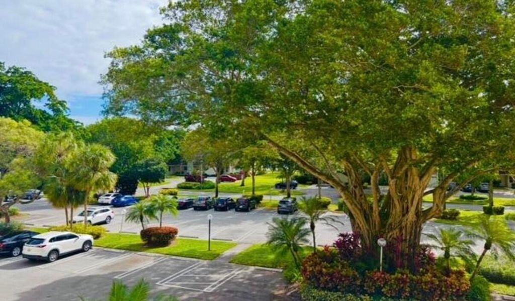 Photo of 3080 N Course Drive #605, Pompano Beach, FL 33069 (MLS # B26004336)