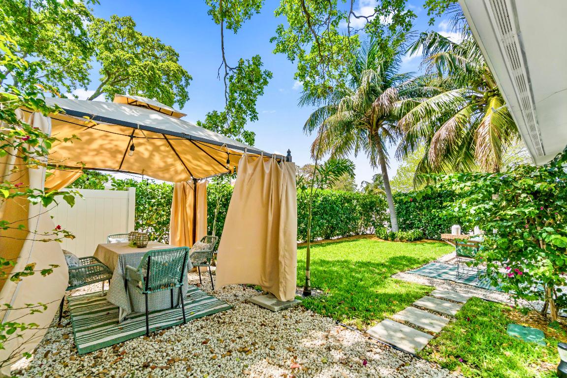 COLONIAL ESTATES - Residential Income