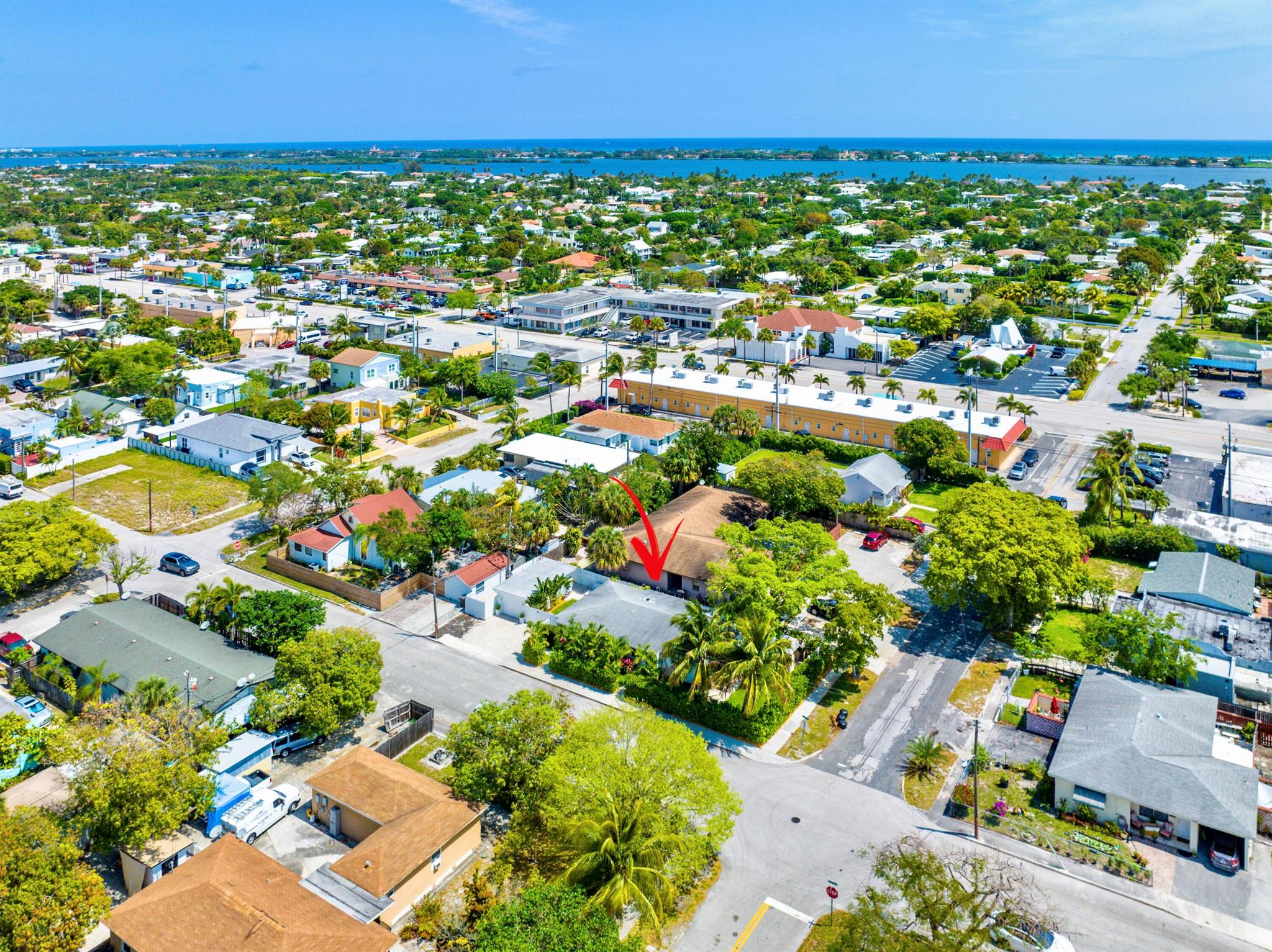 COLONIAL ESTATES - Residential Income