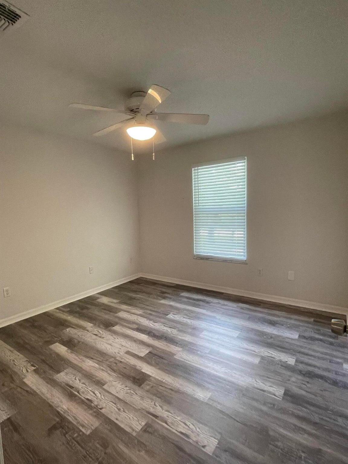 VERO LAKE ESTATES - Residential
