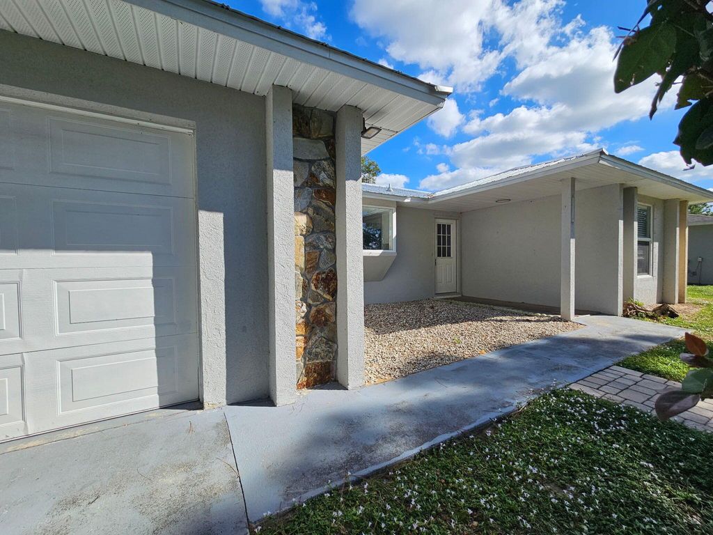 Photo of 8236 97th Avenue, Vero Beach, FL 32967 (MLS # R11131826)