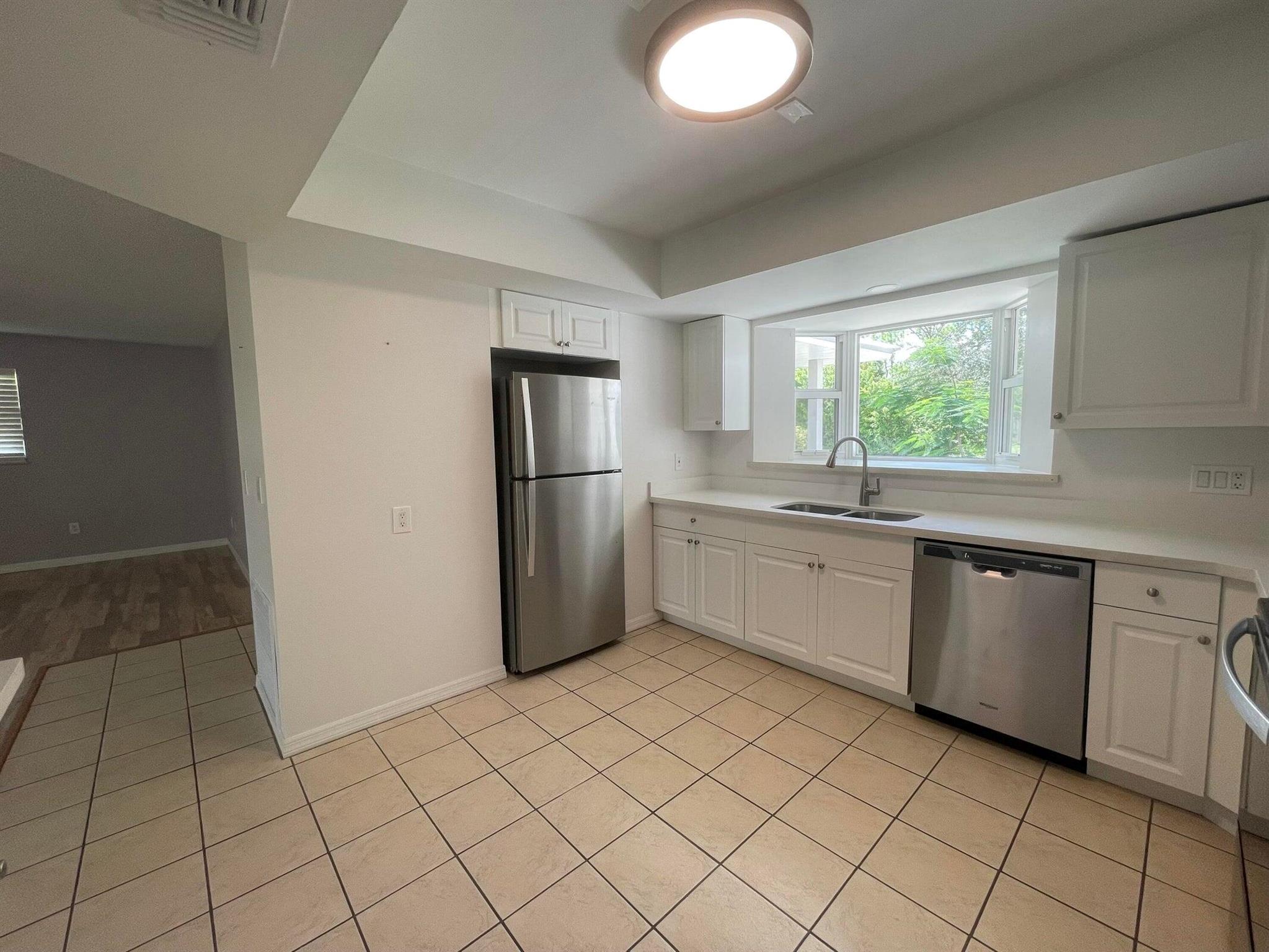 VERO LAKE ESTATES - Residential