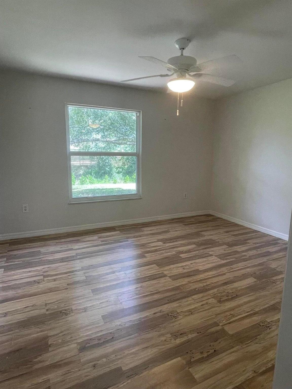 VERO LAKE ESTATES - Residential