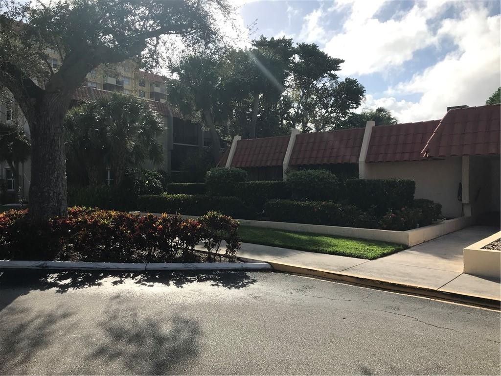 Island Club - Residential