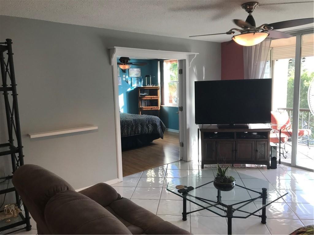 Island Club - Residential