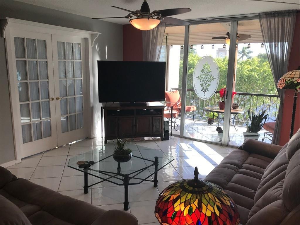 Island Club - Residential