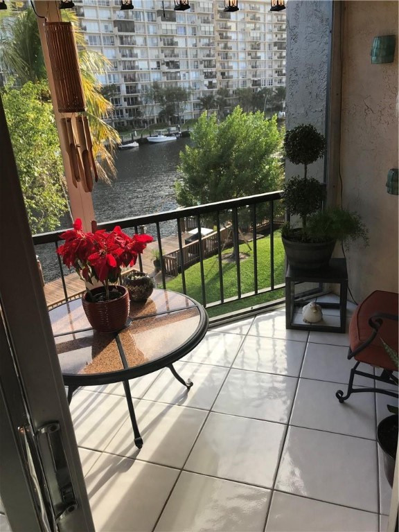 Island Club - Residential