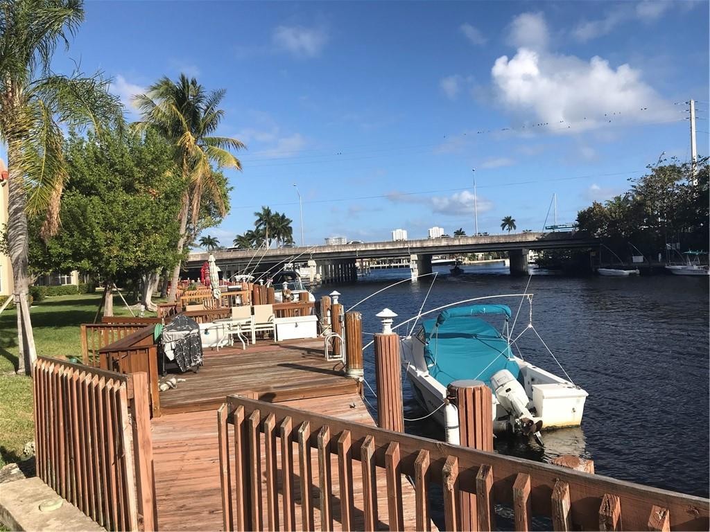 Island Club - Residential