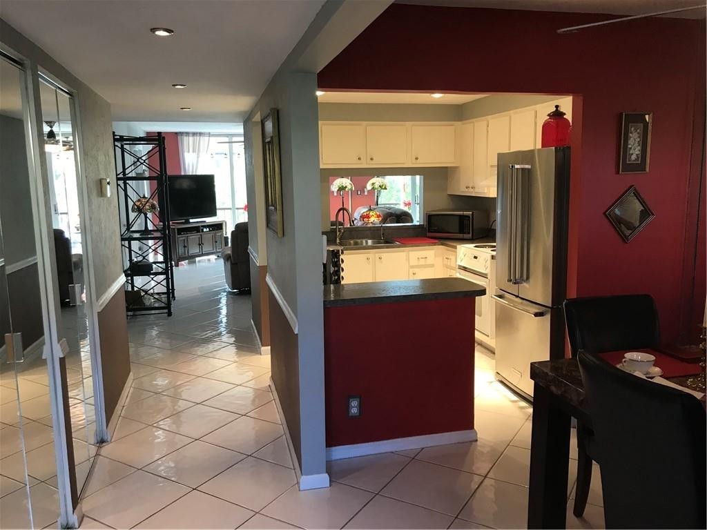 Island Club - Residential