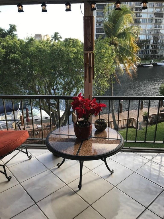 Island Club - Residential