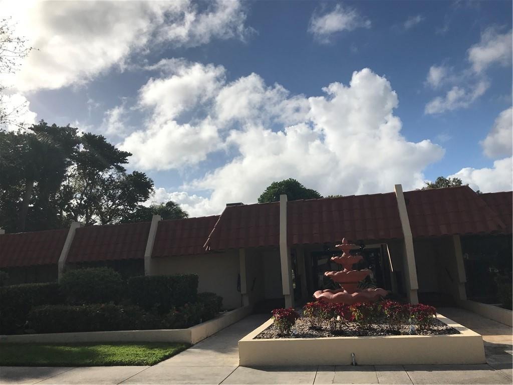 Island Club - Residential