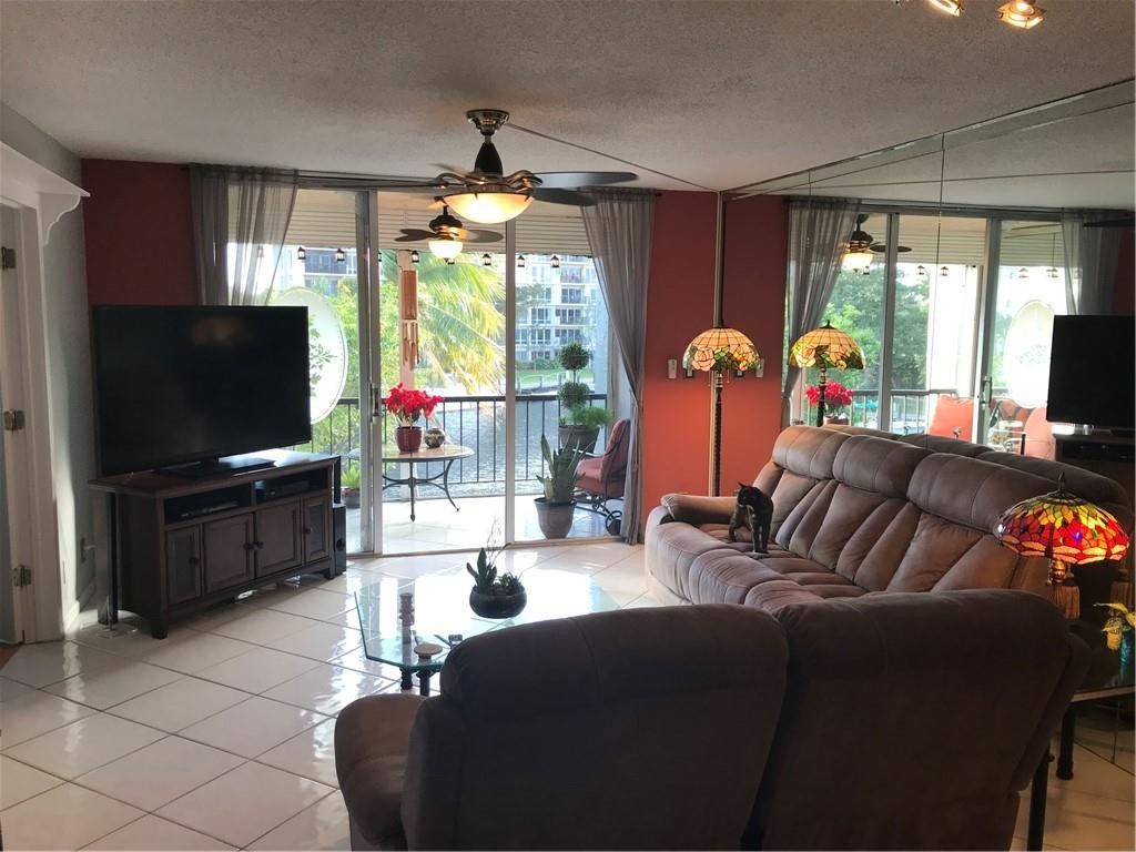 Island Club - Residential