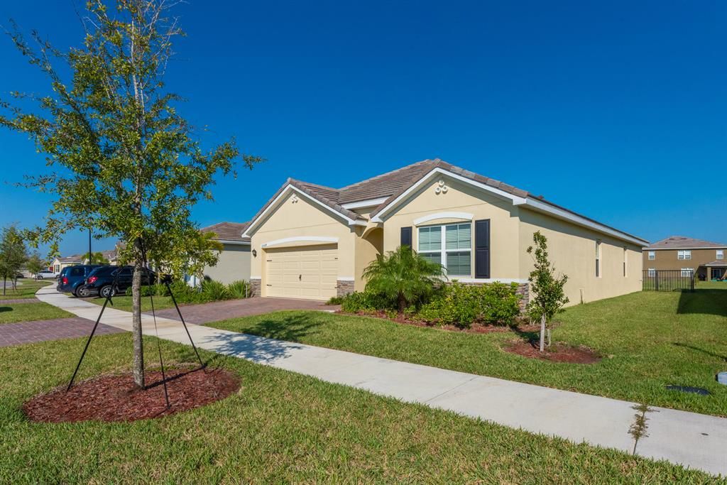 Photo of 10564 SW Toren Way, Port St Lucie, FL 34987 (MLS # R10861667)