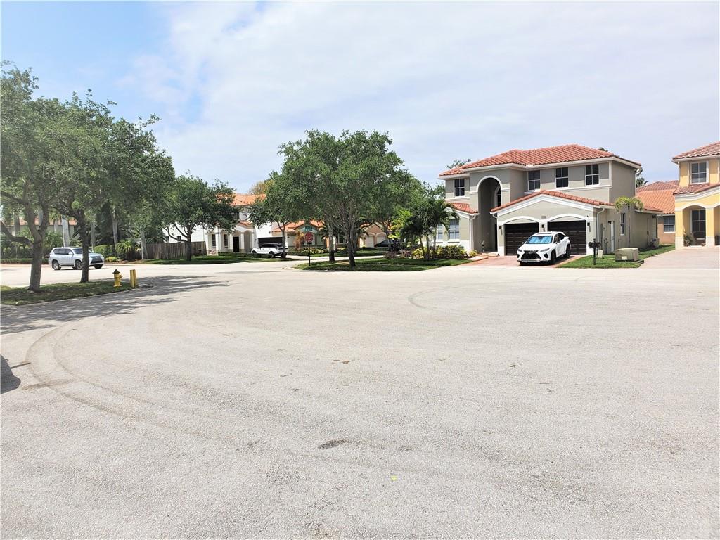 Nautica 164-36 B - Residential