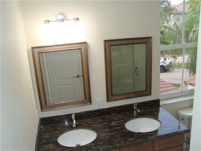 Nautica 164-36 B - Residential