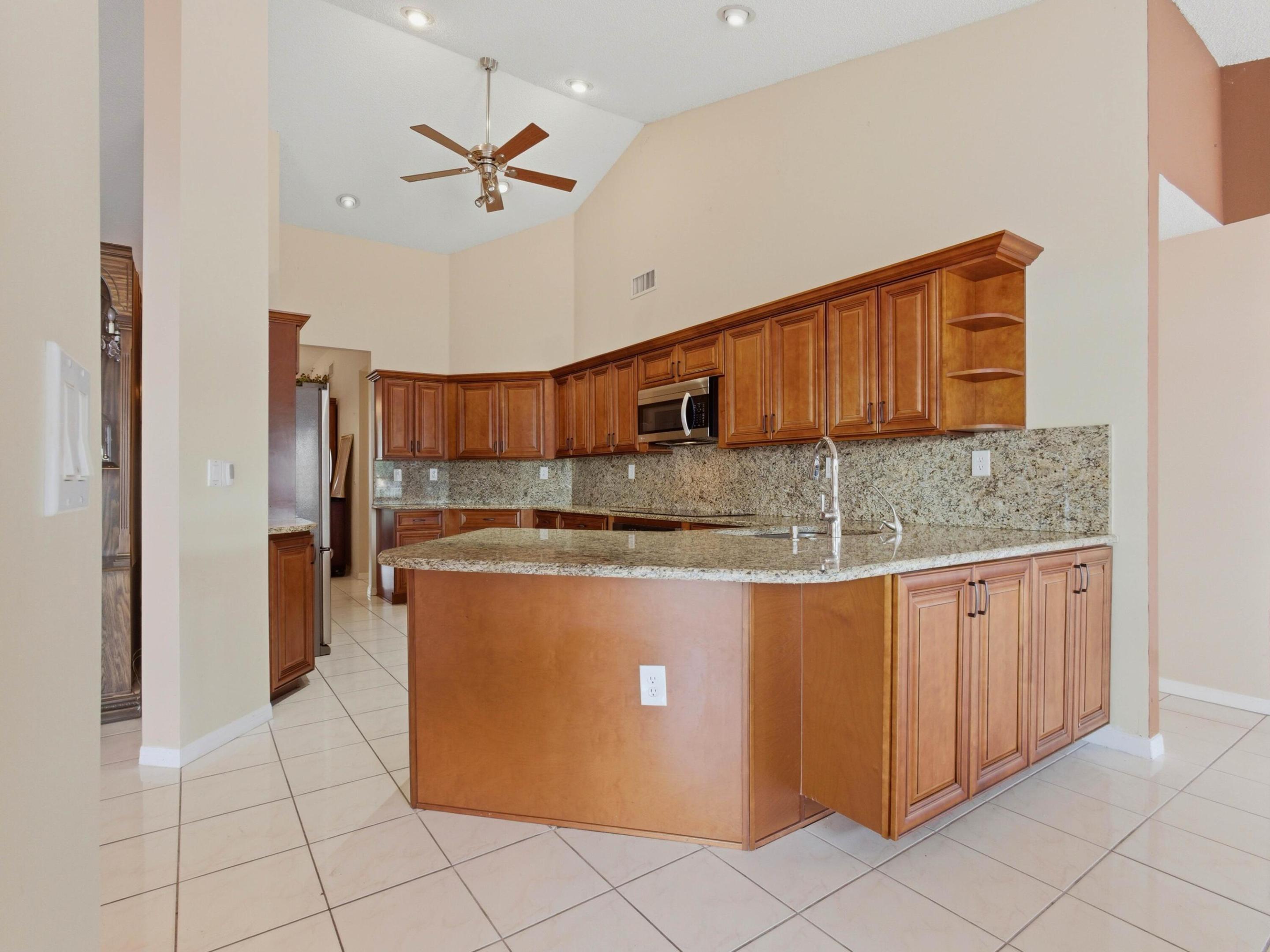 LAKE CHARLESTON PAR P AND U - Residential