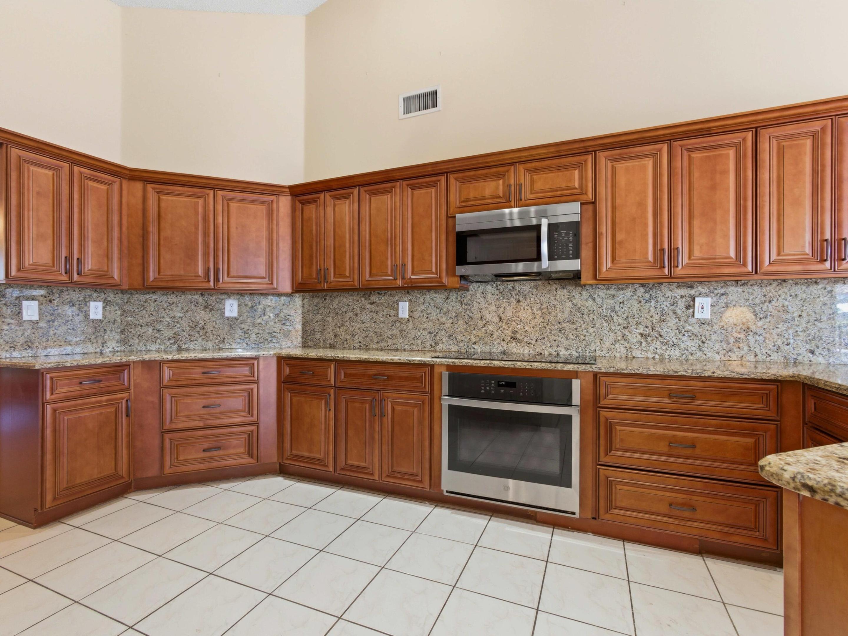 LAKE CHARLESTON PAR P AND U - Residential