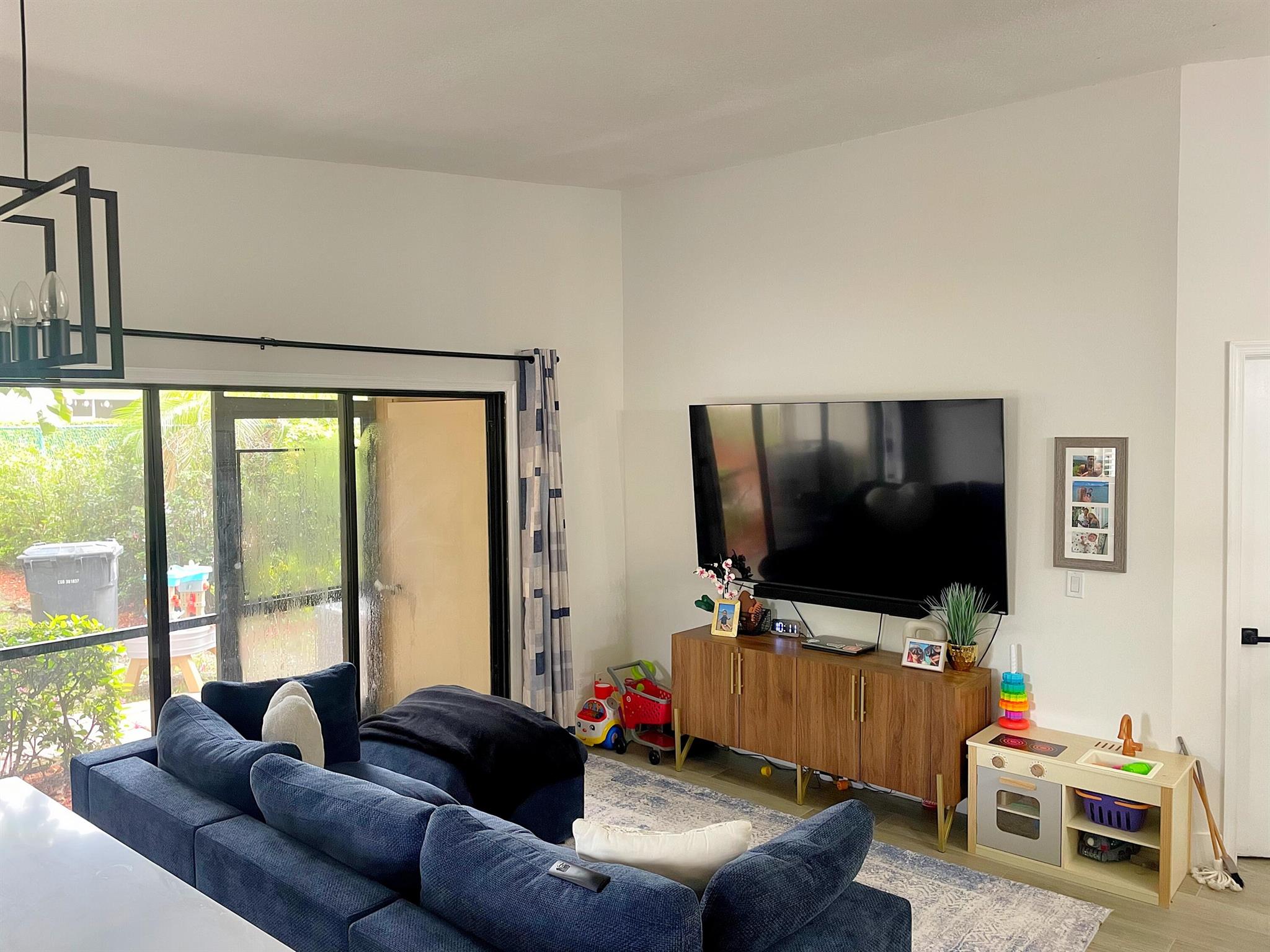 STURBRIDGE VILLAGE - Residential Lease