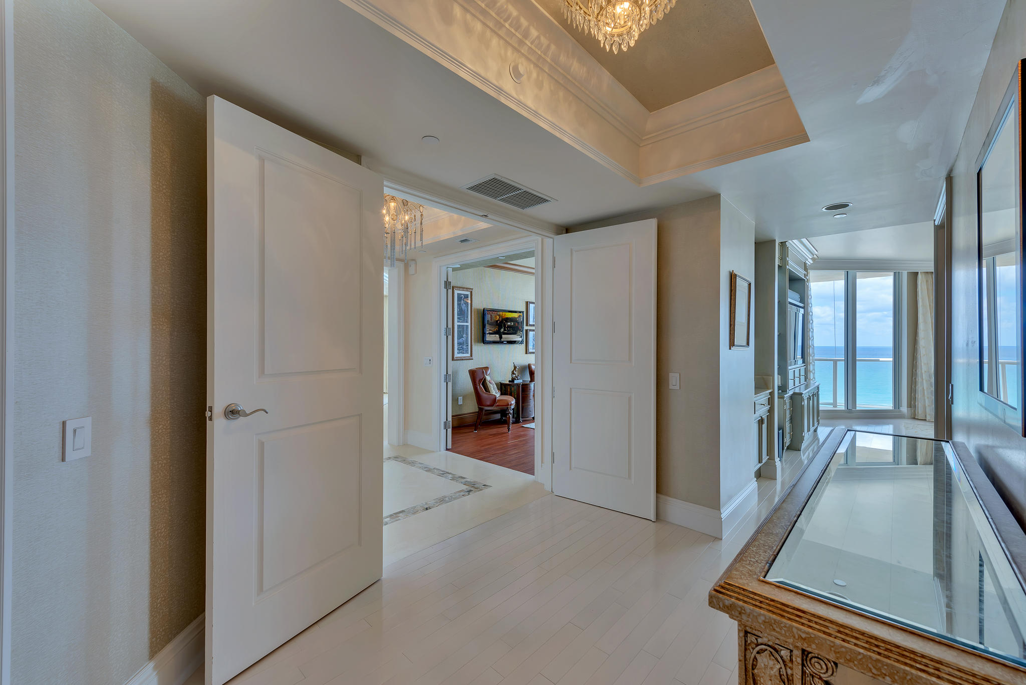 Ritz Carlton Residences - Residential