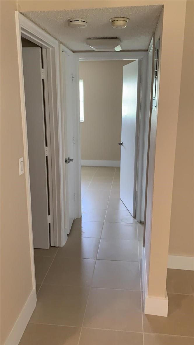 VILLAGE PARK AT OAKLAND C - Residential Lease