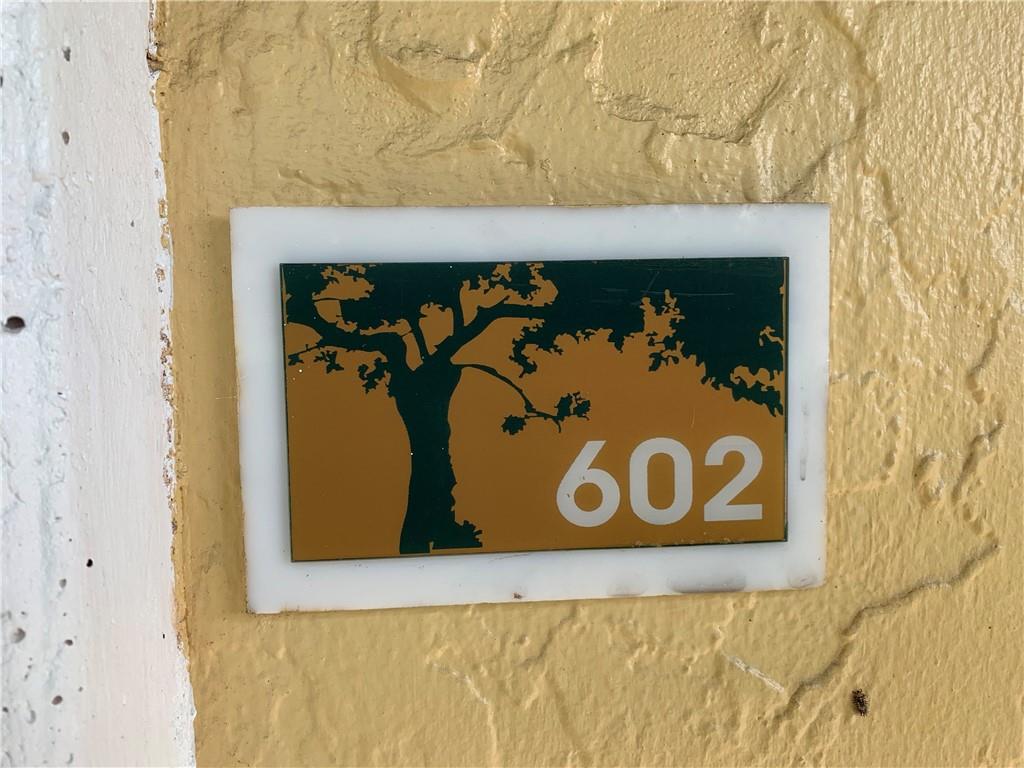 VILLAGE PARK AT OAKLAND C - Residential Lease