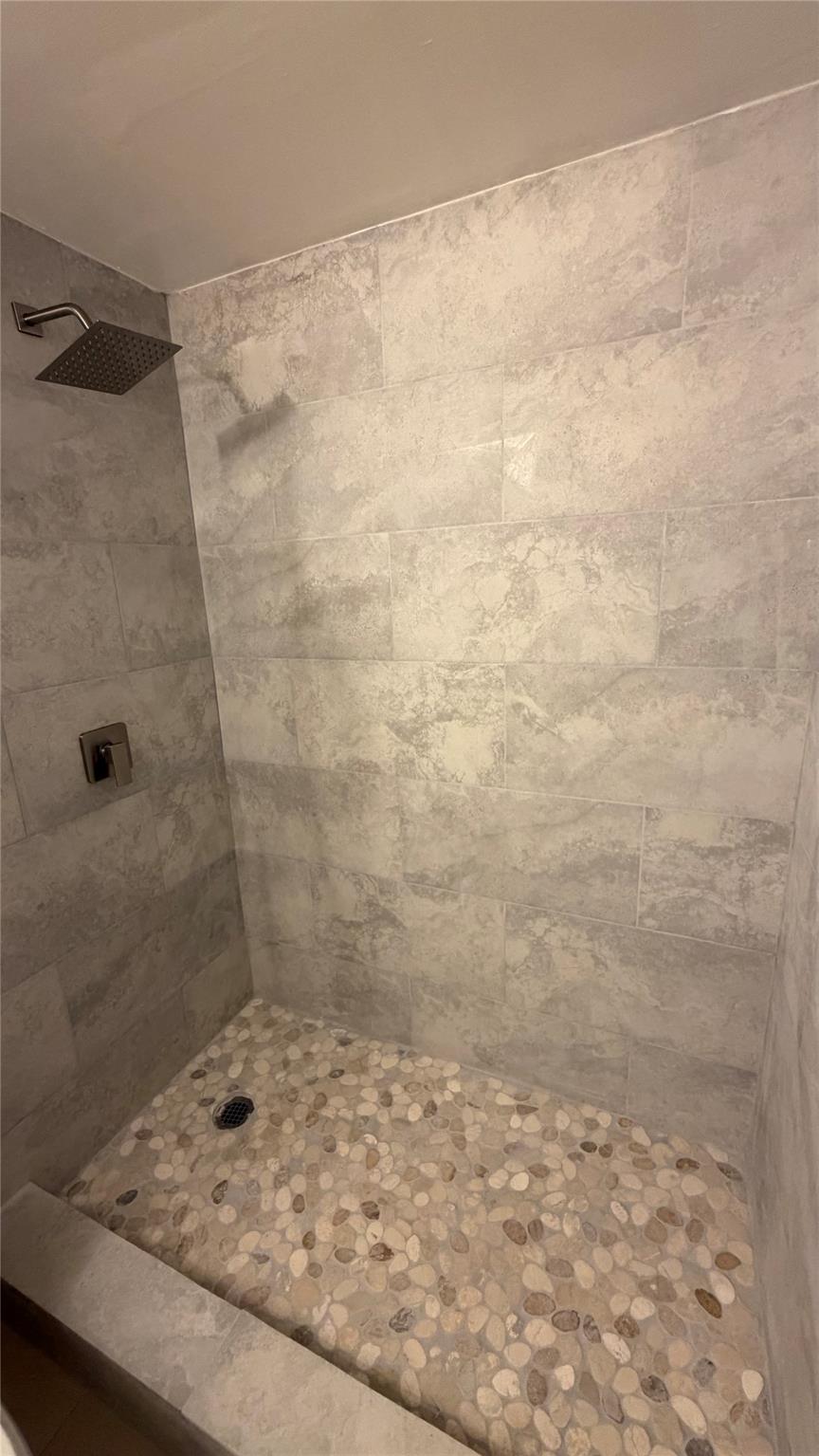 VILLAGE PARK AT OAKLAND C - Residential Lease