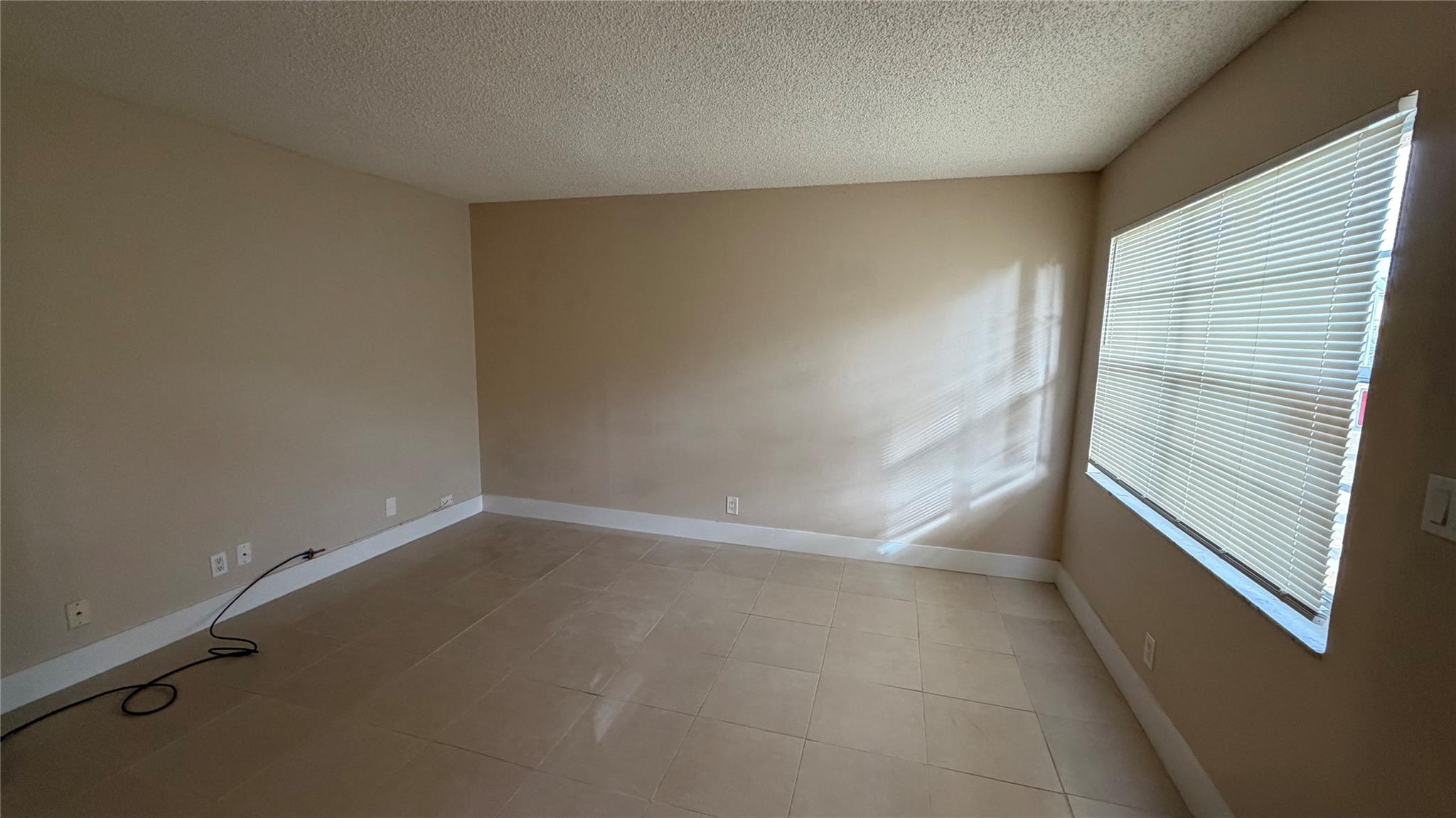 VILLAGE PARK AT OAKLAND C - Residential Lease