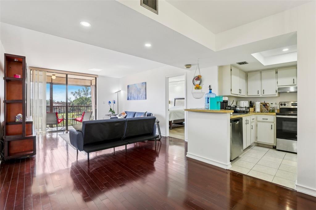 INVERWOOD CONDO - Residential
