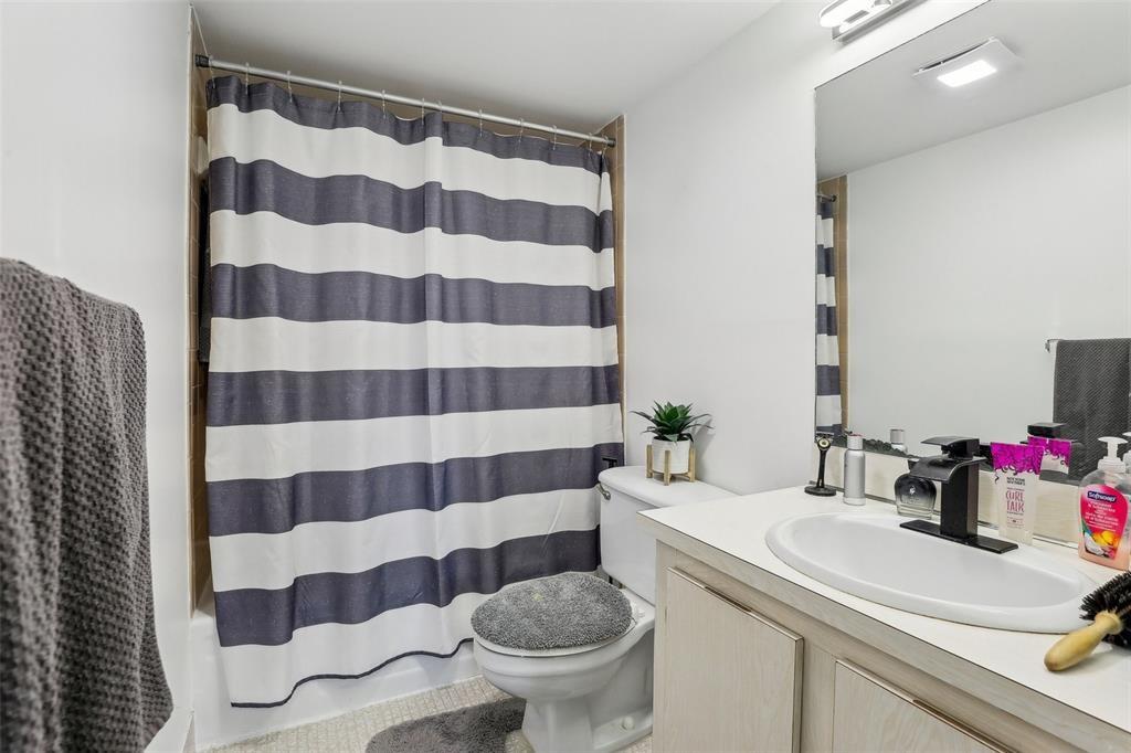 INVERWOOD CONDO - Residential