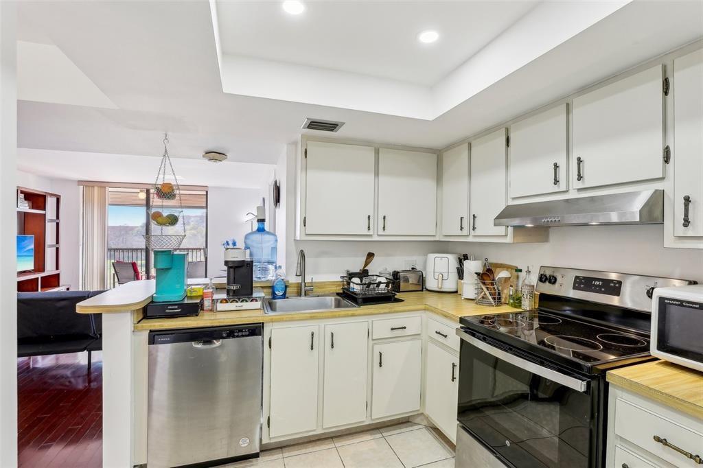 INVERWOOD CONDO - Residential