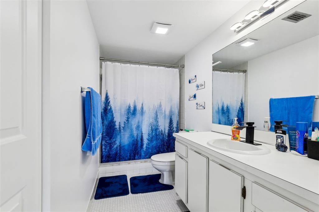 INVERWOOD CONDO - Residential