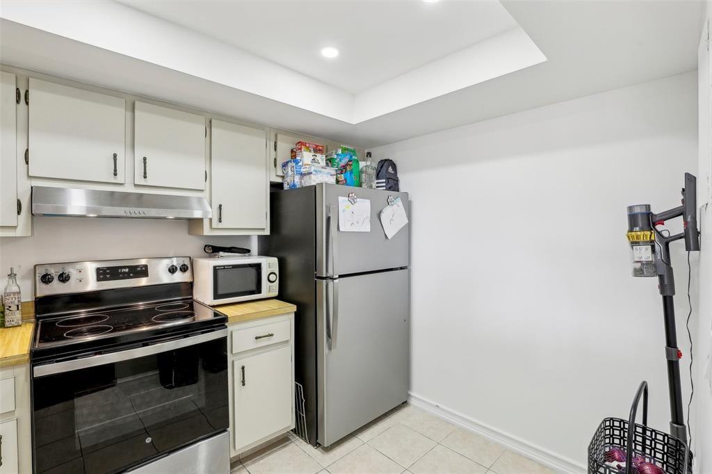 INVERWOOD CONDO - Residential