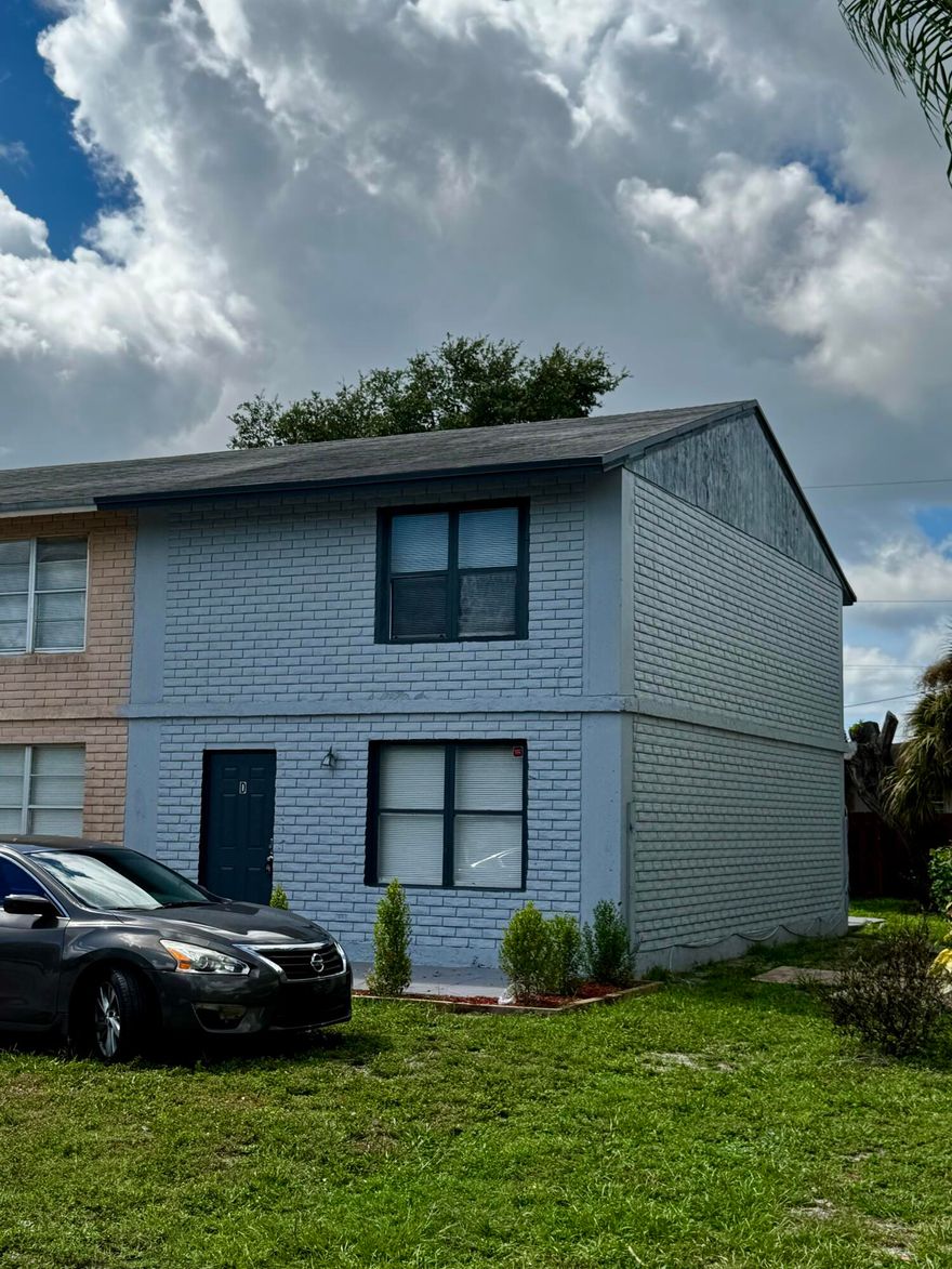 NO HOA.. Recently updated 3 bed / 2 bath corner townhome with no HOA. This home has been recently painted, a new AC unit, and updated appliances. Washer & Dryer inside unit. Fenced in backyard is great for entertainment.