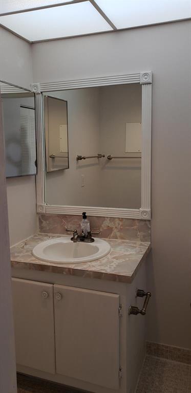 KINGS POINT CAPRI CONDOS - Residential