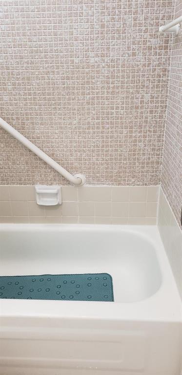 KINGS POINT CAPRI CONDOS - Residential