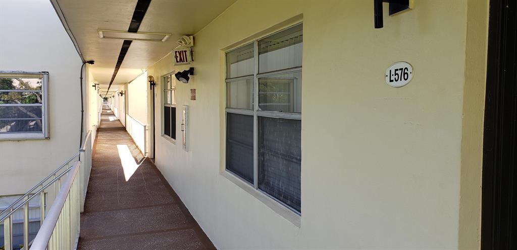 KINGS POINT CAPRI CONDOS - Residential