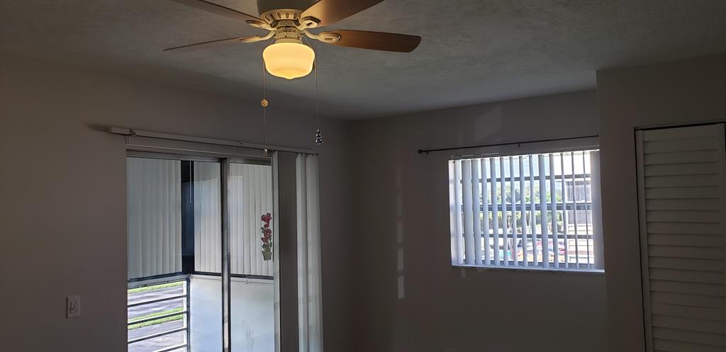 KINGS POINT CAPRI CONDOS - Residential