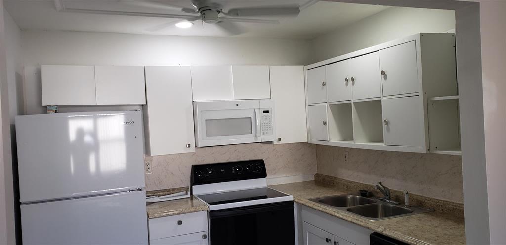 KINGS POINT CAPRI CONDOS - Residential