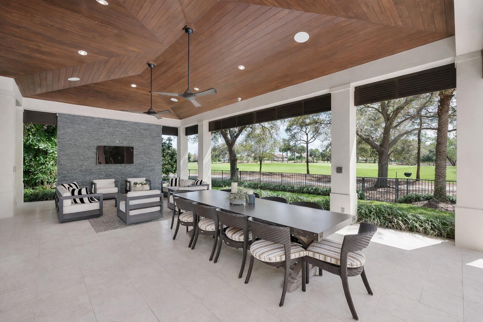 PARKLAND GOLF AND COUNTRY CLUB - Residential