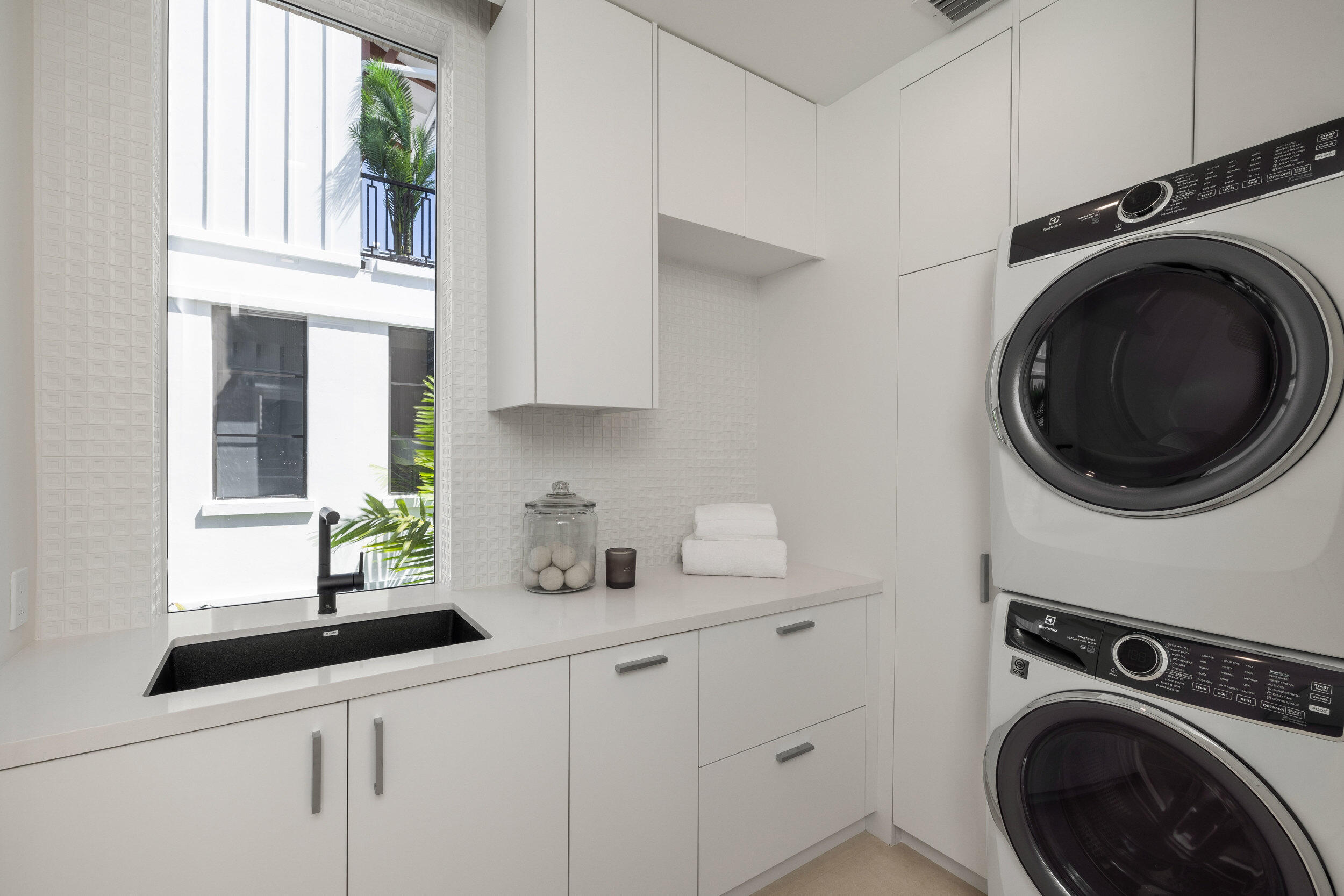 SOPHIA FREY - Residential