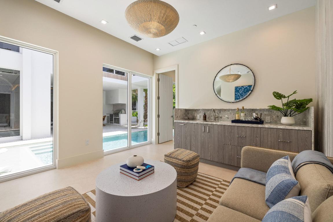 SOPHIA FREY - Residential