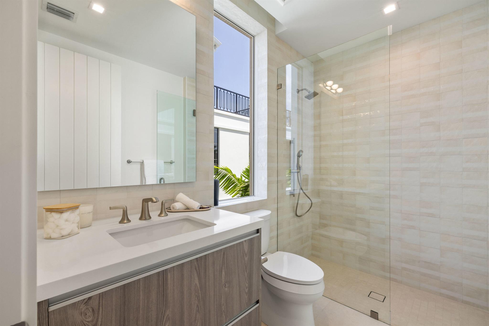 SOPHIA FREY - Residential