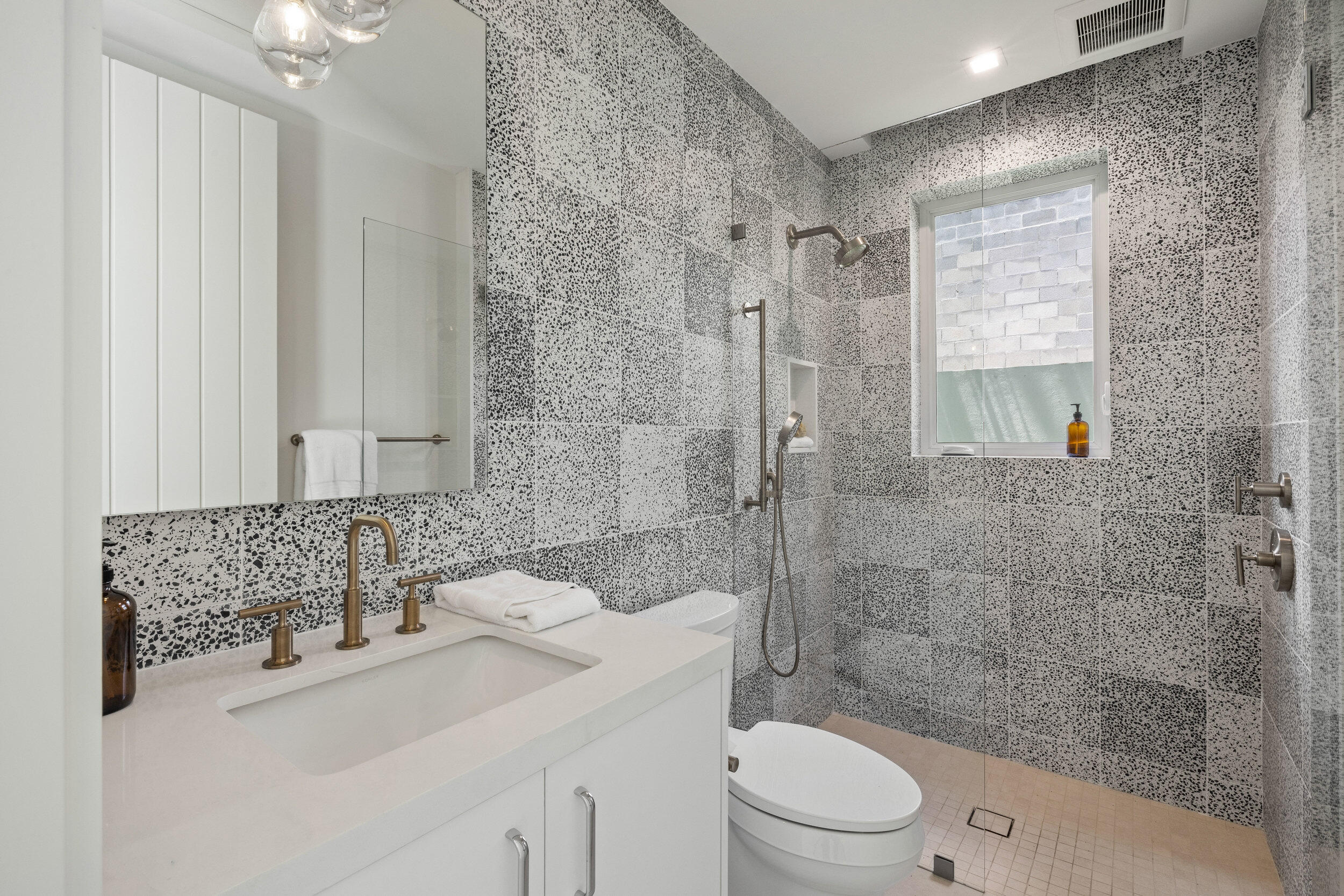 SOPHIA FREY - Residential